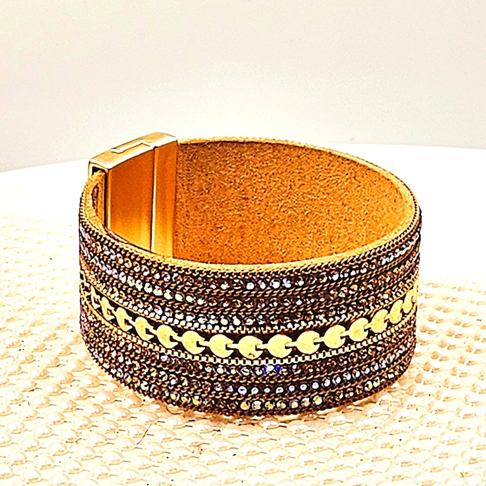 Saachi Rhinestone Cuff - Picture 4 of 7